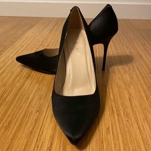 Sexy satin black heel size 10 thin stiletto
